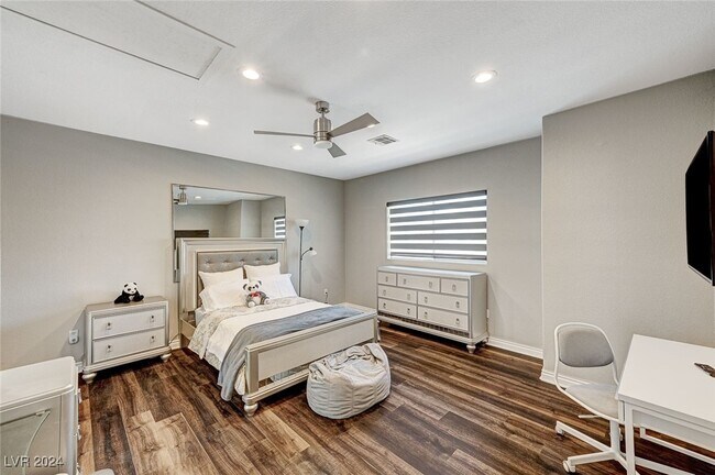 property at 2984 Sun Lake Dr