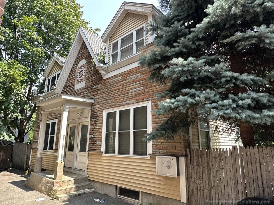842 Dorchester Ave, Unit #BL in Boston, MA - Building Photo