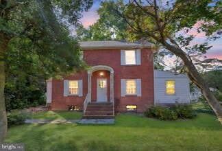 13206 Occoquan Rd in Woodbridge, VA - Building Photo - Building Photo