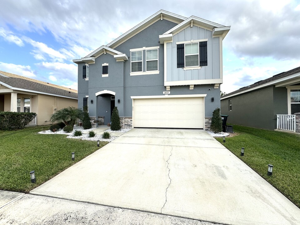 2409 Beacon Landing Cir in Orlando, FL - Building Photo