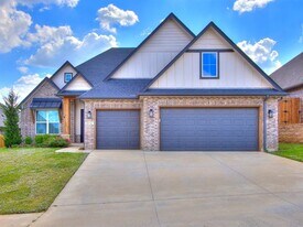 8216 Crew Ln in Edmond, OK - Building Photo