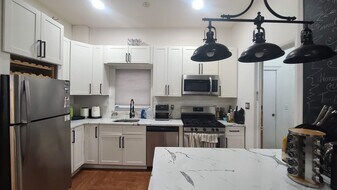 311 3rd St, Unit 1 in Union City, NJ - Building Photo