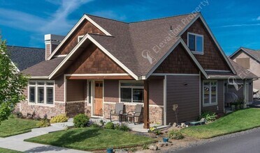 63411 Ledgestone Ct in Bend, OR - Building Photo - Building Photo