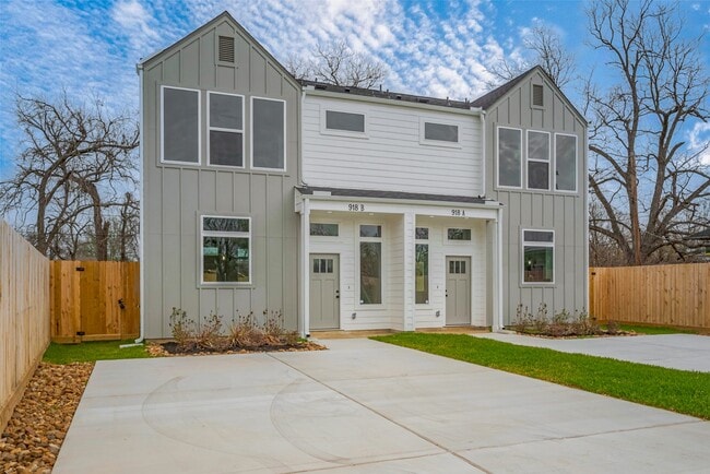 property at 918 St Clair St