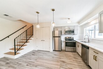 1608 Welch St in Houston, TX - Building Photo - Building Photo