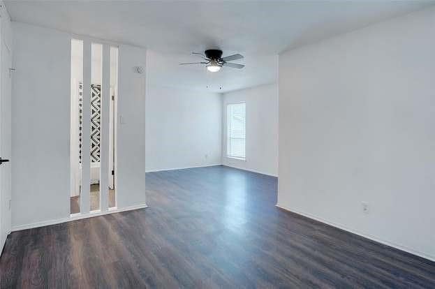 307 Lone Oak Cir in Euless, TX - Building Photo - Building Photo