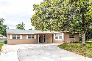 1546 Peruvian Ln in Winter Park, FL - Building Photo
