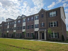 128 Rosebush Ln in Lebanon, TN - Building Photo