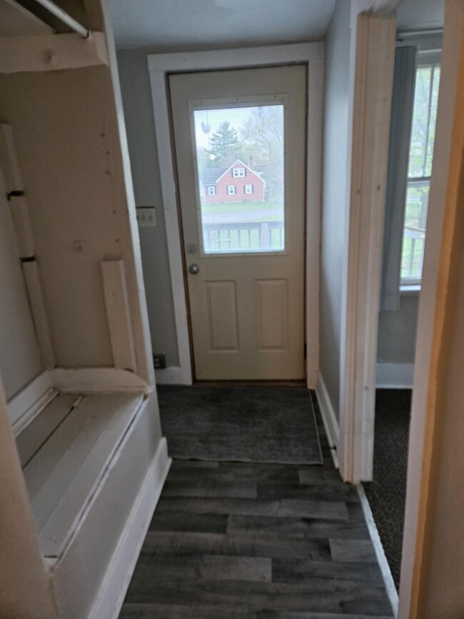 2435 Jackson St in La crosse, WI - Building Photo - Building Photo