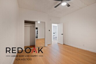 1965 Wilcox Ave, Unit 13 in Los Angeles, CA - Foto de edificio - Building Photo