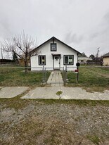 805 S 5th Ave in Pasco, WA - Building Photo