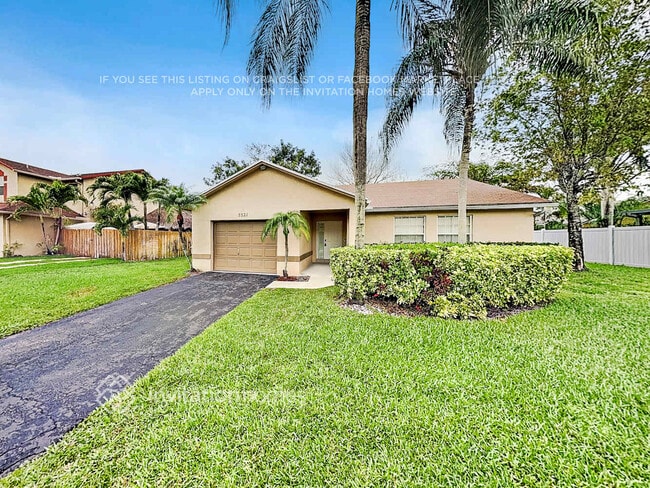 5521 SW 58th Ct
