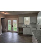 10922 Lockgate Ln in Houston, TX - Foto de edificio - Building Photo