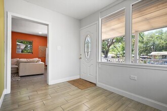 2821 Marconi St in Tampa, FL - Building Photo - Building Photo