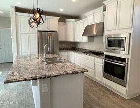 2245 S Annie Ln in Gilbert, AZ - Building Photo - Building Photo