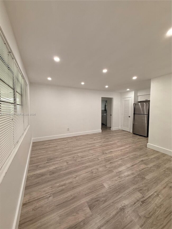 16890 NE 21st Ave in North Miami Beach, FL - Building Photo - Building Photo