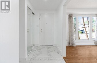 59 Burkwood Crescent in Toronto, ON - Building Photo - Building Photo