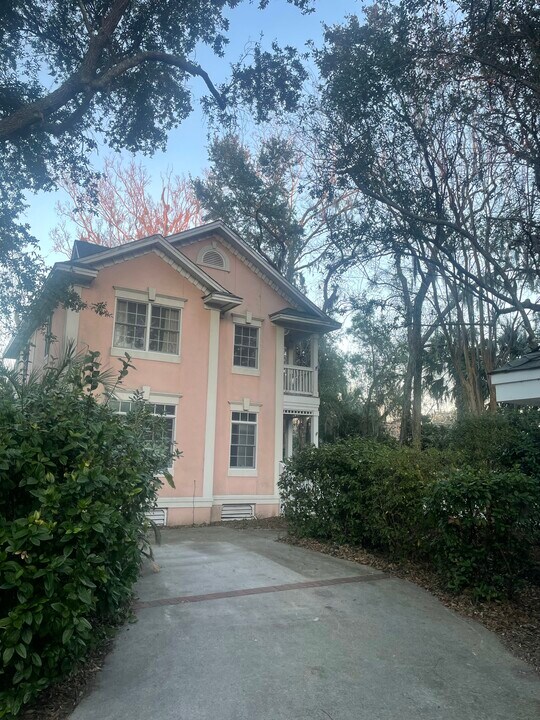 12 Bermuda Pointe Cir in Hilton Head Island, SC - Foto de edificio