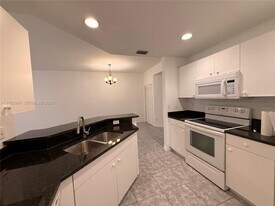 3602 Skyline Blvd in Cape Coral, FL - Building Photo