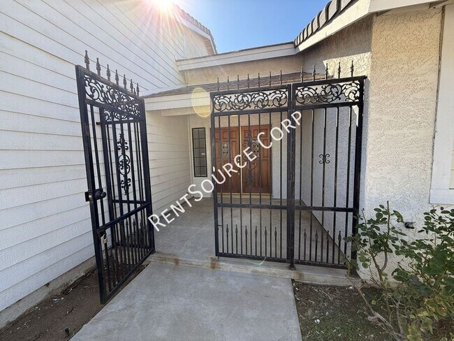 3822 W Ave K 6 in Lancaster, CA - Building Photo - Building Photo