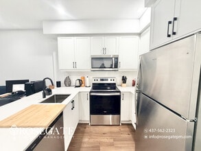 1000 Lackner Blvd in Kitchener, ON - Building Photo - Building Photo