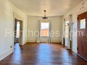 221 W 8th Ave in Escondido, CA - Building Photo - Building Photo