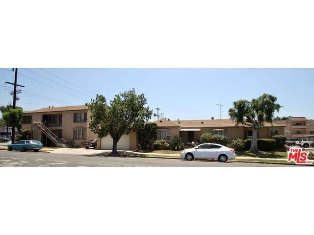 2200 Las Colinas Ave in Eagle Rock, CA - Foto de edificio - Building Photo