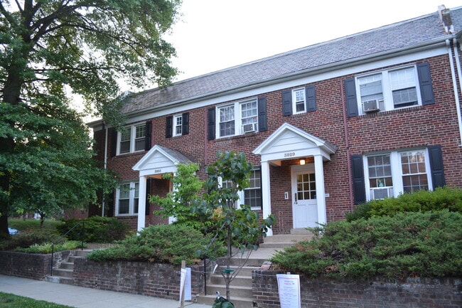 3931 W St NW, Unit #2