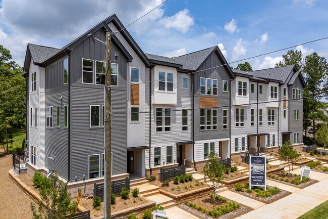 Ballantyne Townhomes at Elm in Charlotte, NC - Building Photo - Building Photo