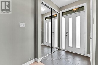 604 Brian Good Ave in Ottawa, ON - Building Photo - Building Photo