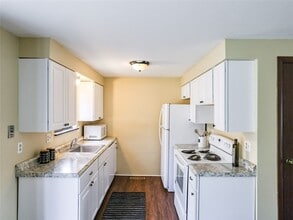 109 Serendipity Dr in Carnot-Moon, PA - Building Photo - Building Photo