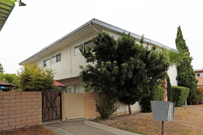 14112 Buena St in Garden Grove, CA - Foto de edificio - Building Photo