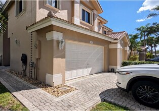 1181 SW 158th Ave in Pembroke Pines, FL - Building Photo - Building Photo