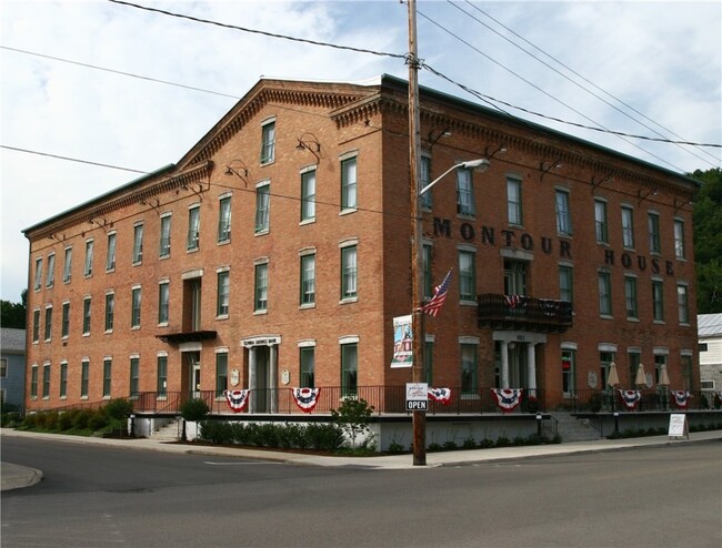 property at 401 W Main St