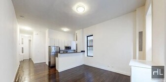 26 E 91st St in New York, NY - Building Photo