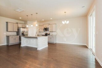 817 Neosho Ct in Moncks Corner, SC - Building Photo - Building Photo
