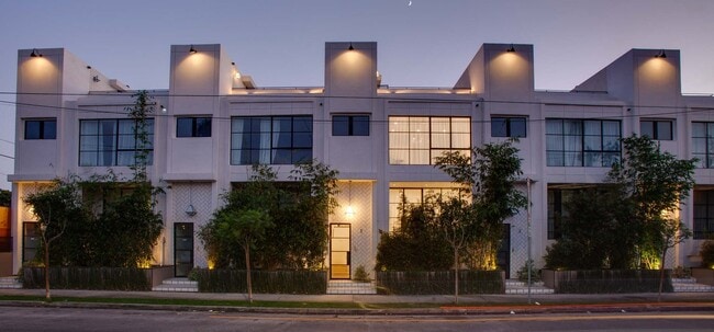 property at 1260 N Las Palmas Ave