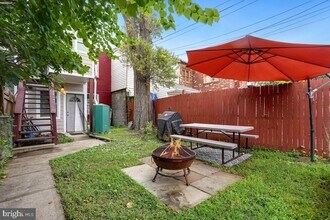 330 20th St NE, Unit Apt 2 - 330 20th St NE in Washington, DC - Foto de edificio - Building Photo