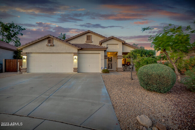 property at 1833 N Sunview