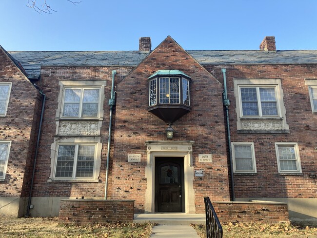 602 E Town St, Unit 3 in Columbus, OH - Foto de edificio - Building Photo