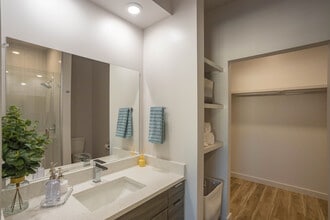 Nova Living in Midwest City, OK - Building Photo - Building Photo