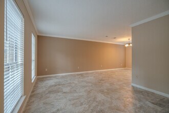 11 Robin Run Dr in Spring, TX - Building Photo - Building Photo