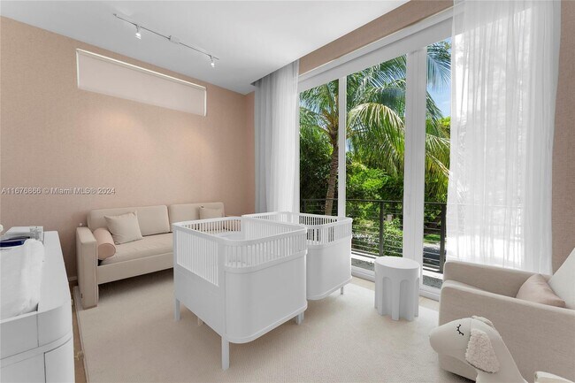 property at 335 W 46th St