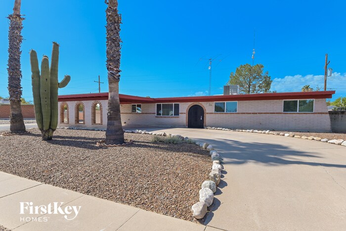 8542 E 19th St in Tucson, AZ - Building Photo