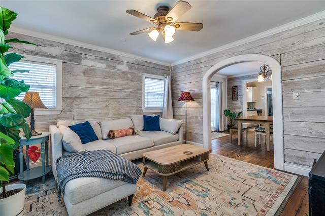 2824 Lee St in Dallas, TX - Building Photo - Building Photo