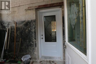 20 Sonmore Dr in Toronto, ON - Building Photo - Building Photo