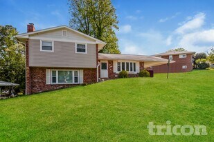 2006 Kirklin Dr in Oxon Hill, MD - Building Photo