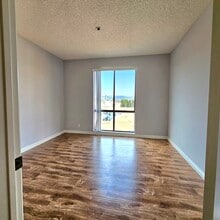 533 S St Andrews Pl, Unit 314 in Los Angeles, CA - Building Photo - Building Photo