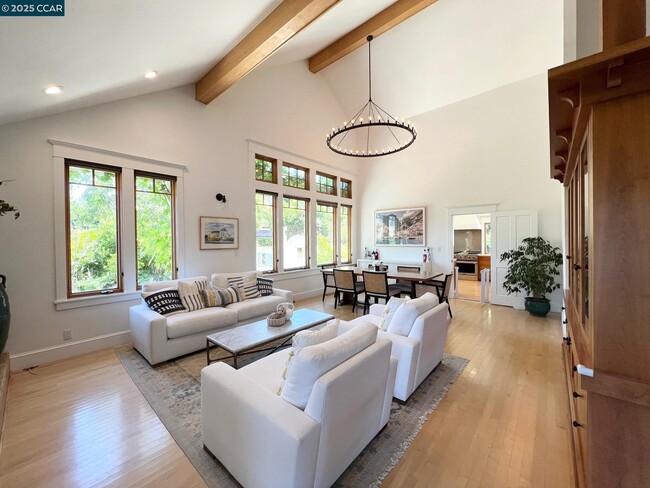 53 Knickerbocker Ln in Orinda, CA - Building Photo - Building Photo