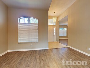 11723 Grove Arcade Dr, Unit B in Riverview, FL - Building Photo - Building Photo